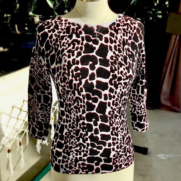 ANIMAL PRINT JOSEPH A BLOUSE SIZE MEDIUM - Picture 2 of 4